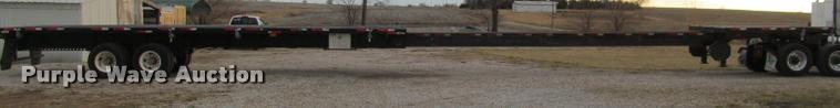 image for item J2624 1989 Gulfstream extendable flatbed trailer