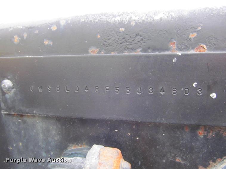 image for item J2624 1989 Gulfstream extendable flatbed trailer