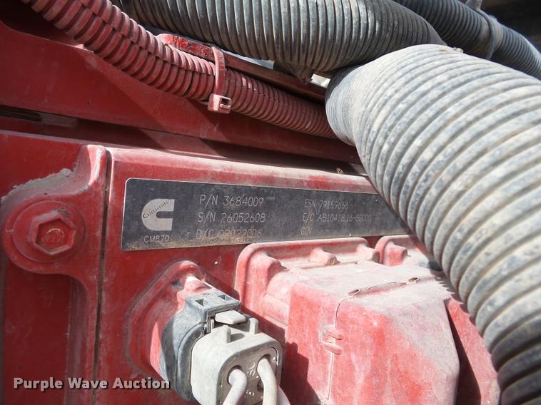 image for item J2638 2007 International 9400i semi truck