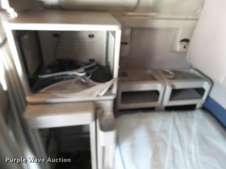 image for item J2639 2007 International 9400i semi truck