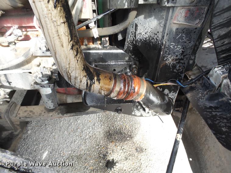 image for item J2639 2007 International 9400i semi truck