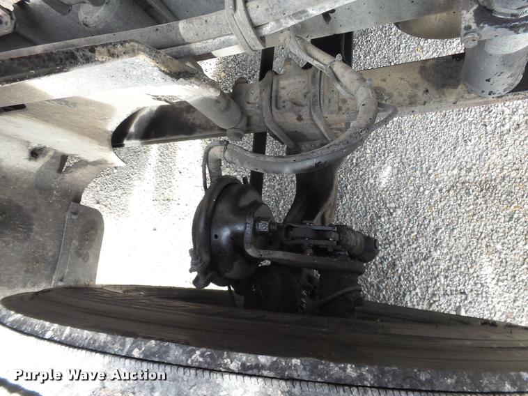 image for item J2639 2007 International 9400i semi truck