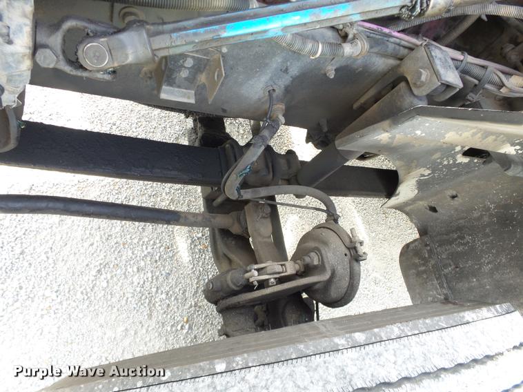 image for item J2639 2007 International 9400i semi truck