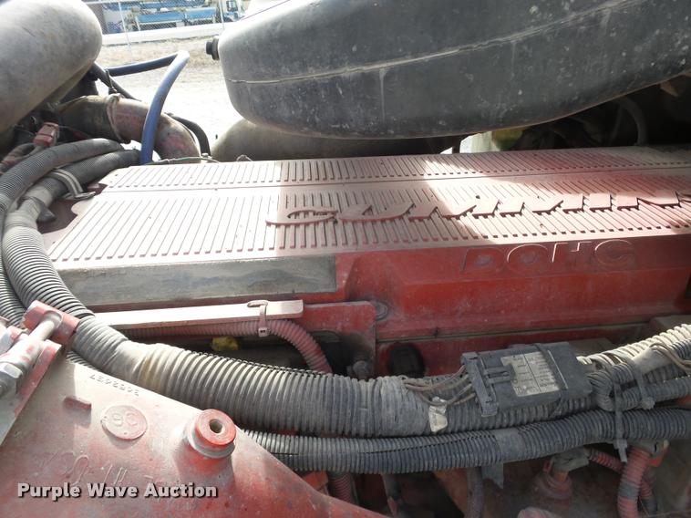 image for item J2639 2007 International 9400i semi truck