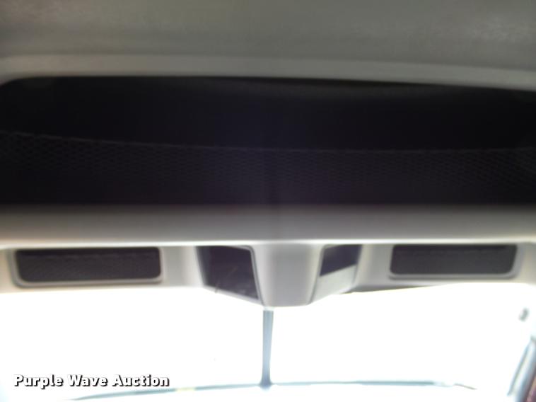 image for item J2643 2007 Freightliner Columbia semi truck