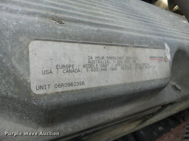 image for item J2643 2007 Freightliner Columbia semi truck