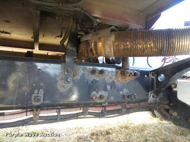 image for item J2643 2007 Freightliner Columbia semi truck