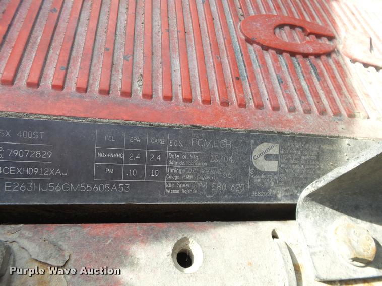 image for item J2644 2005 Kenworth T600 semi truck