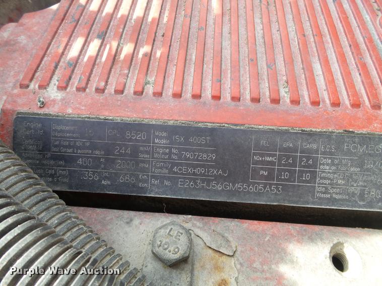 image for item J2644 2005 Kenworth T600 semi truck