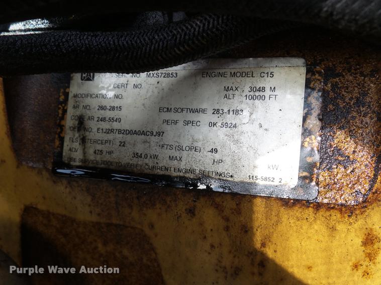 image for item J2645 2007 Kenworth T600 semi truck