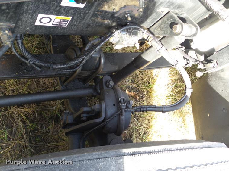 image for item J2645 2007 Kenworth T600 semi truck