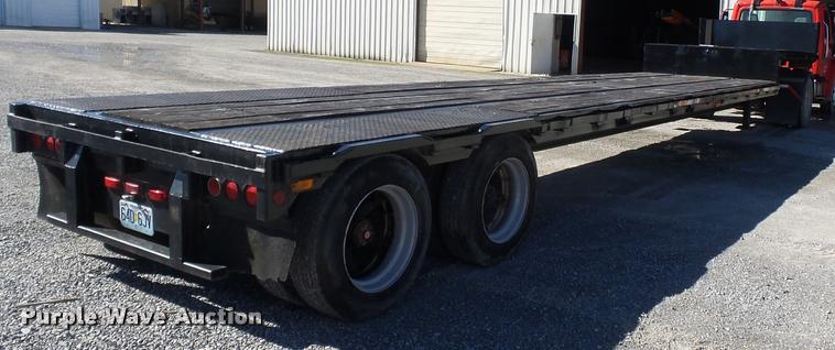 image for item K3347 1987 Fruehauf drop deck trailer