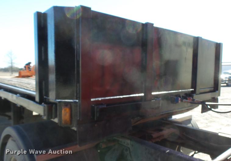 image for item K3347 1987 Fruehauf drop deck trailer