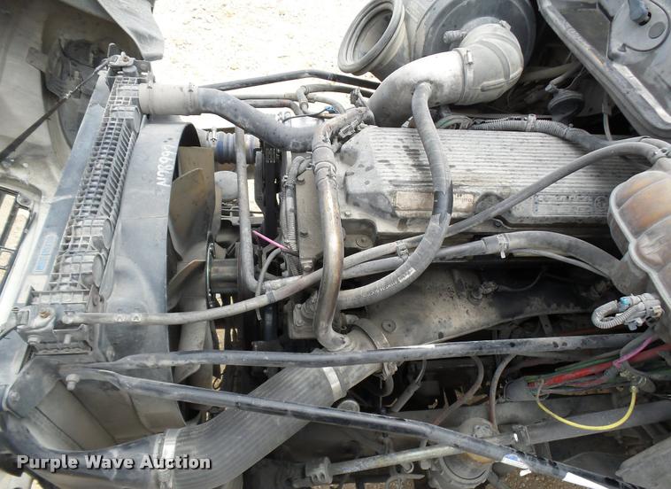 image for item K5767 2005 Freightliner Columbia semi truck