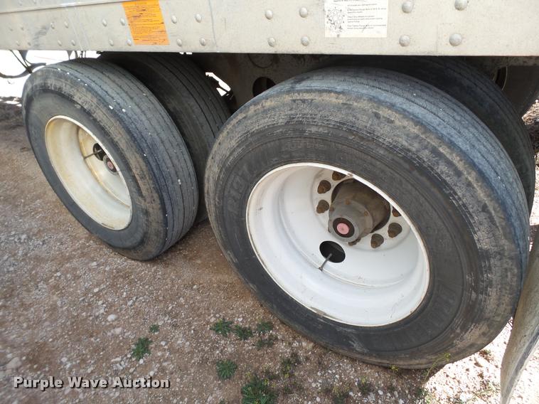 image for item L1625 2006 Lufkin dry van trailer