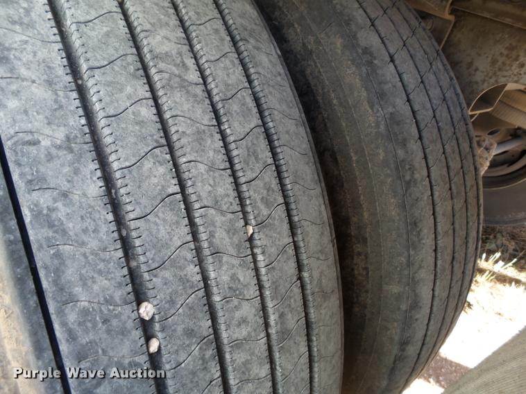 image for item L1625 2006 Lufkin dry van trailer