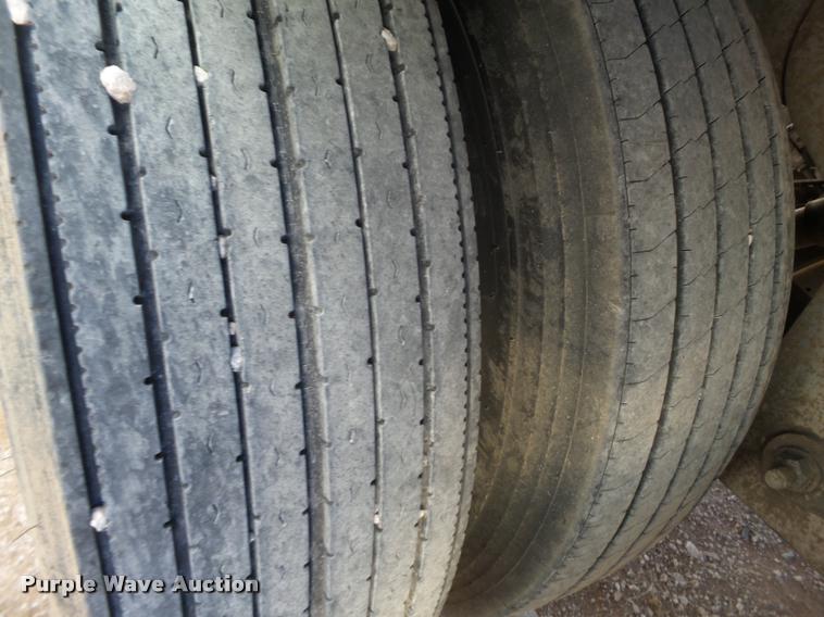 image for item L1625 2006 Lufkin dry van trailer