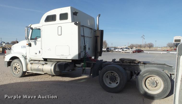 image for item L1628 2007 International 9400i semi truck