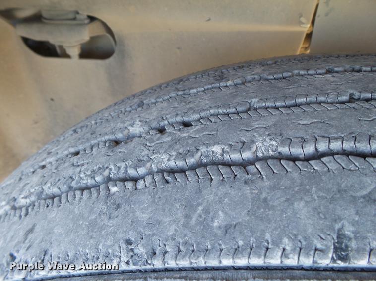 image for item L1628 2007 International 9400i semi truck