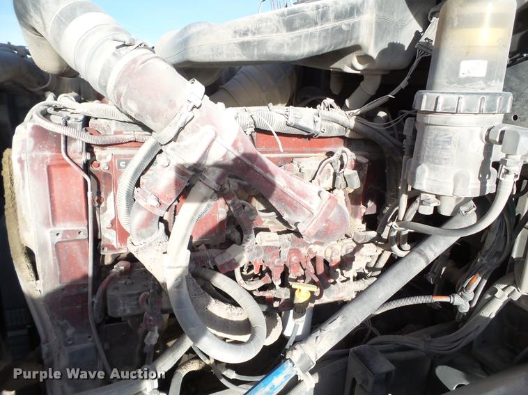 image for item L1628 2007 International 9400i semi truck