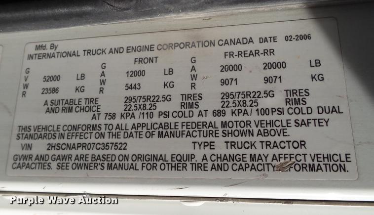 image for item L1628 2007 International 9400i semi truck