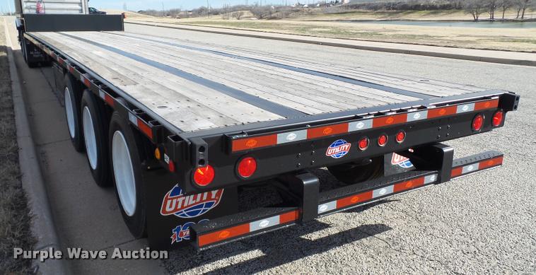 image for item L1629 2015 Utility Trailers drop deck trailer