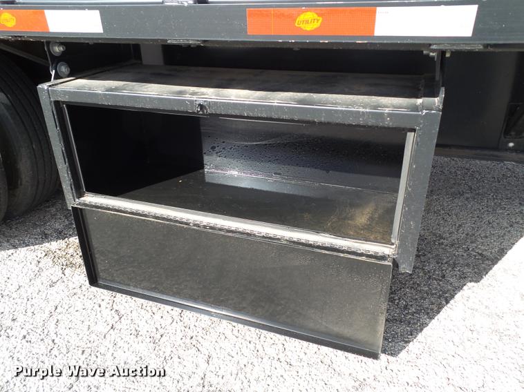 image for item L1629 2015 Utility Trailers drop deck trailer