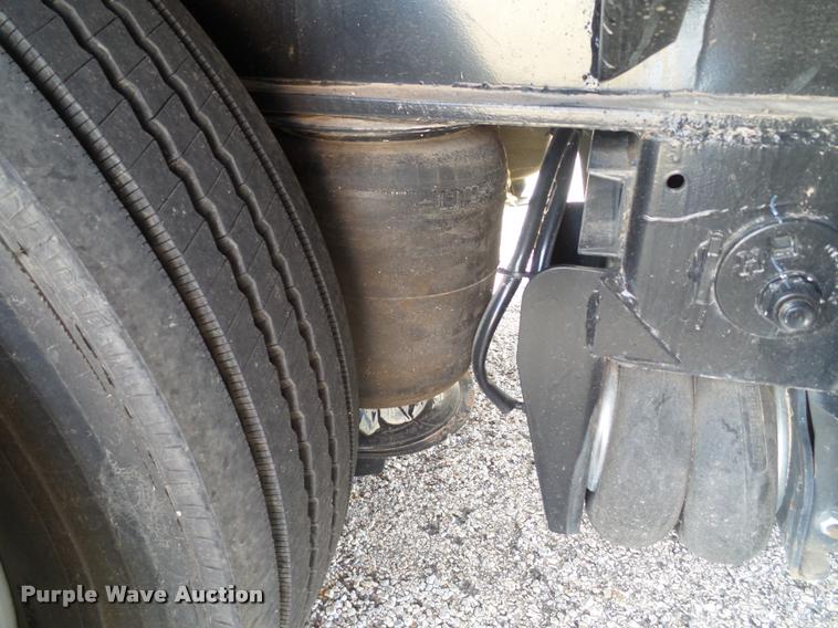 image for item L1629 2015 Utility Trailers drop deck trailer