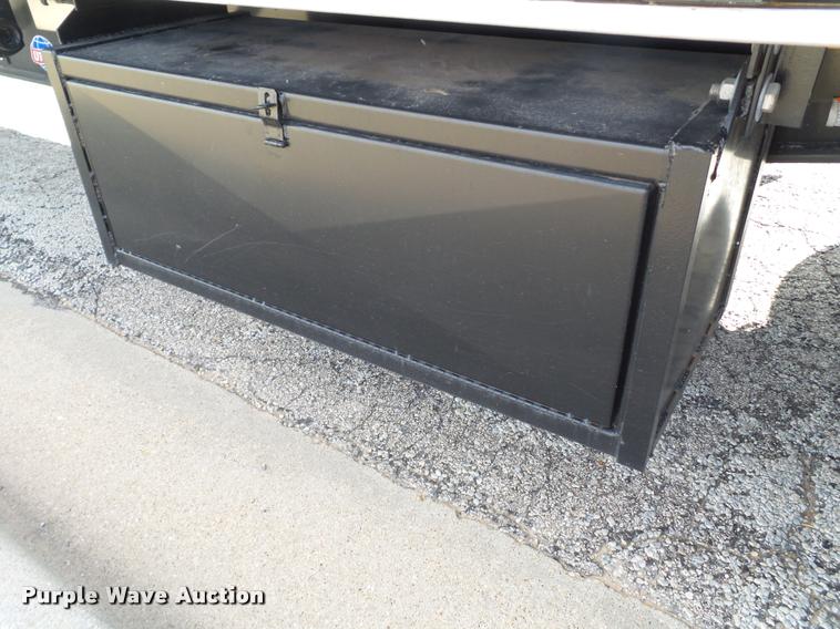 image for item L1629 2015 Utility Trailers drop deck trailer