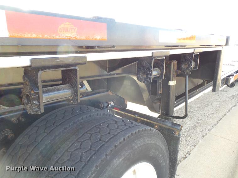 image for item L1629 2015 Utility Trailers drop deck trailer