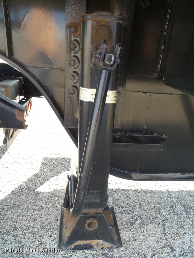 image for item L1629 2015 Utility Trailers drop deck trailer