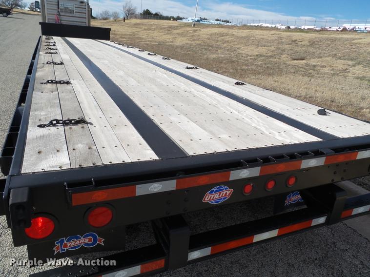 image for item L1629 2015 Utility Trailers drop deck trailer
