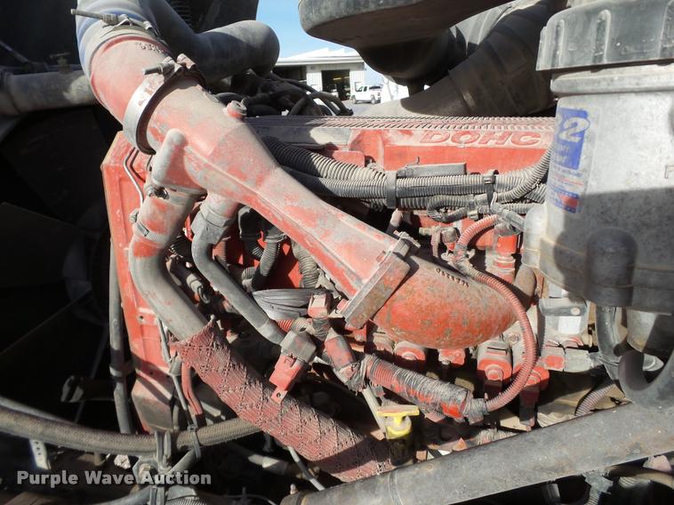 image for item L1635 2007 International 9400i semi truck