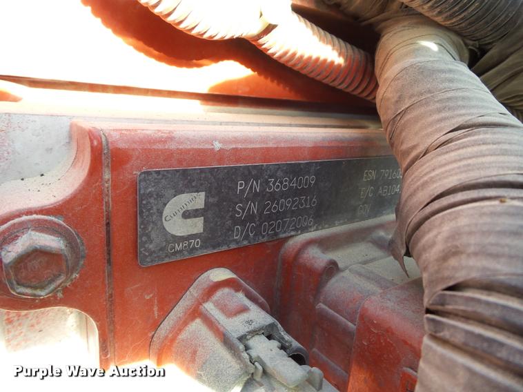 image for item L1635 2007 International 9400i semi truck