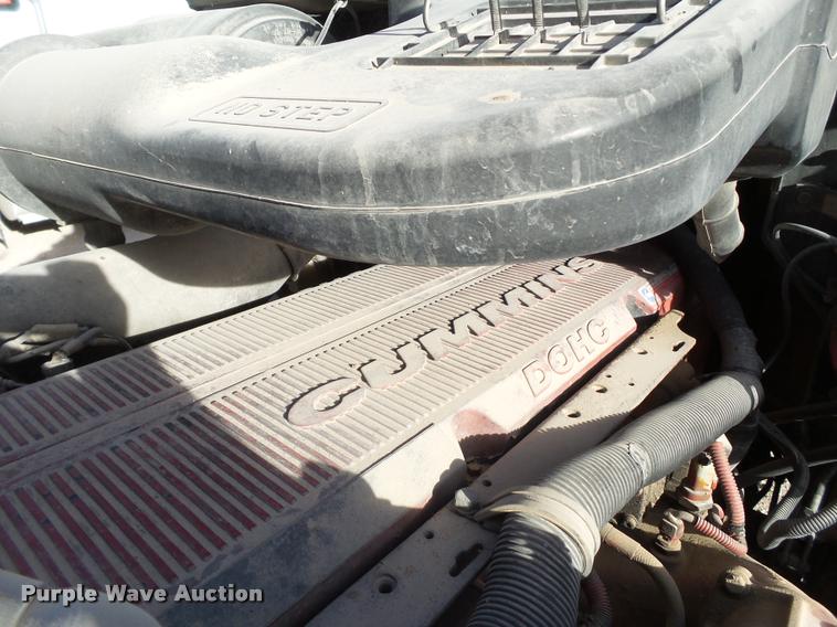 image for item L1636 2007 International 9400i semi truck