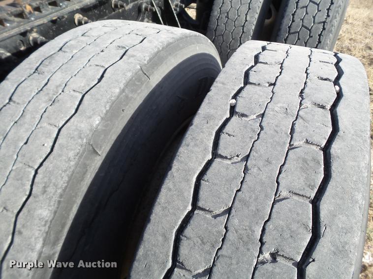 image for item L1637 2007 International 9400i semi truck