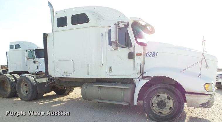 image for item L1638 2007 International 9400i semi truck