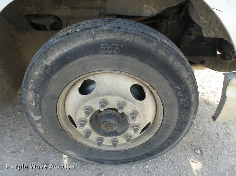 image for item L1638 2007 International 9400i semi truck