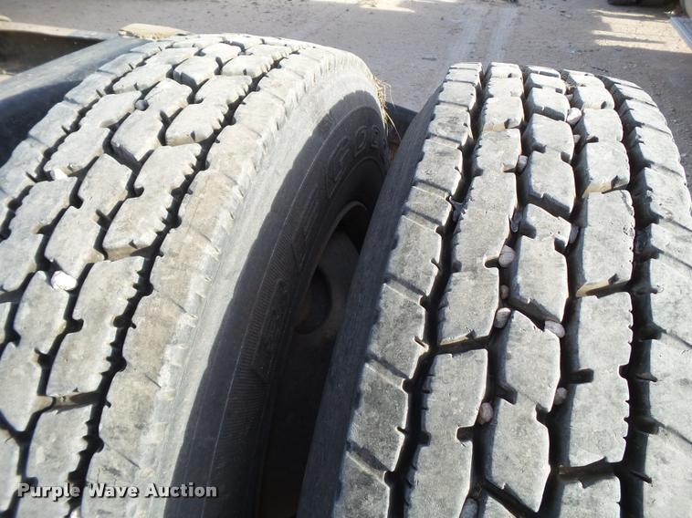 image for item L1638 2007 International 9400i semi truck