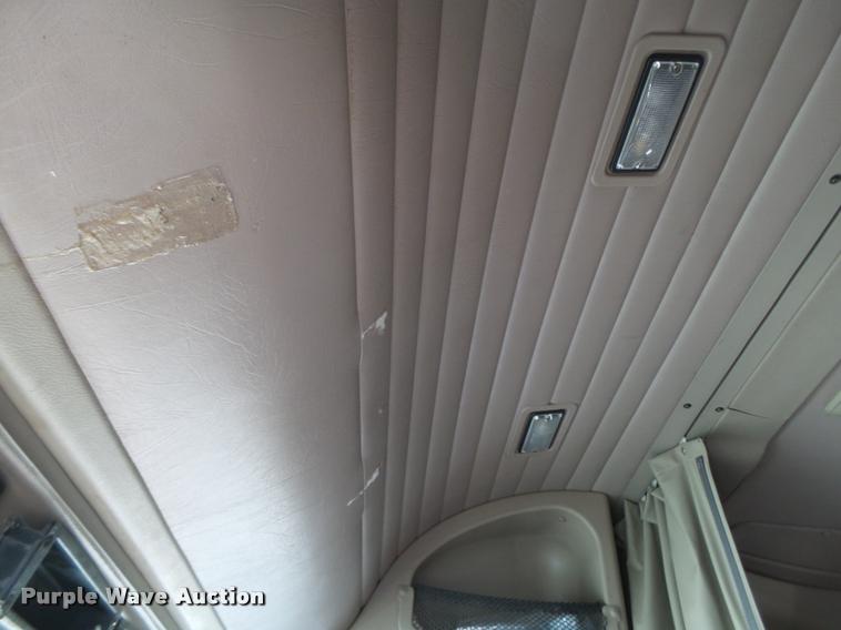 image for item L1638 2007 International 9400i semi truck