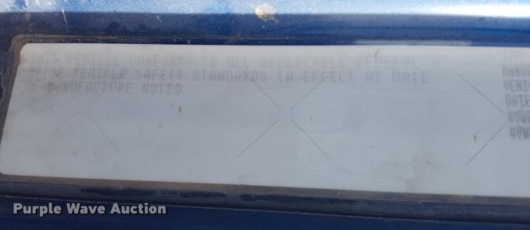 image for item L1640 2006 Freightliner Columbia semi truck