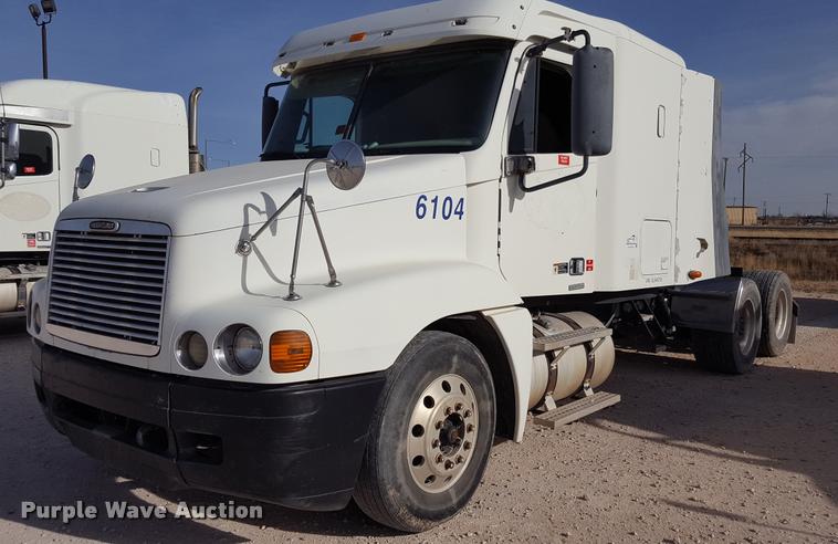 image for item L1641 2003 Freightliner Century ST120 semi truck
