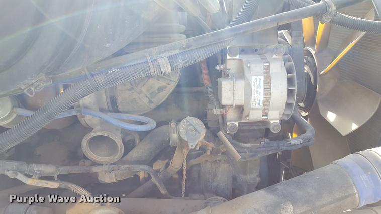 image for item L1641 2003 Freightliner Century ST120 semi truck