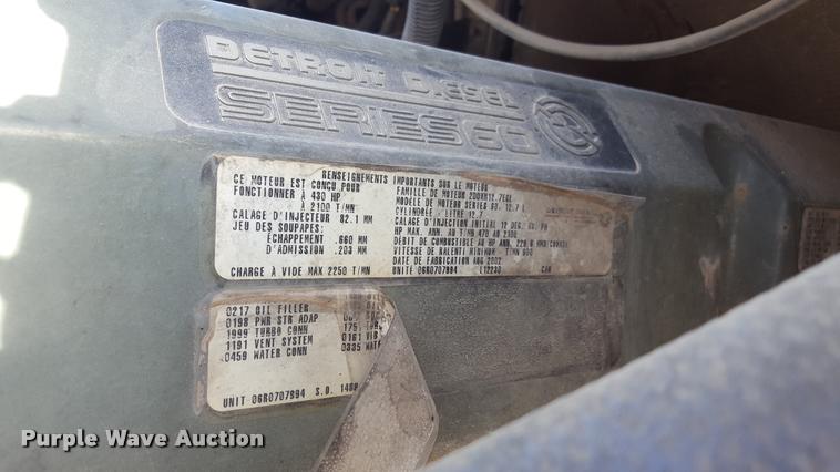 image for item L1641 2003 Freightliner Century ST120 semi truck