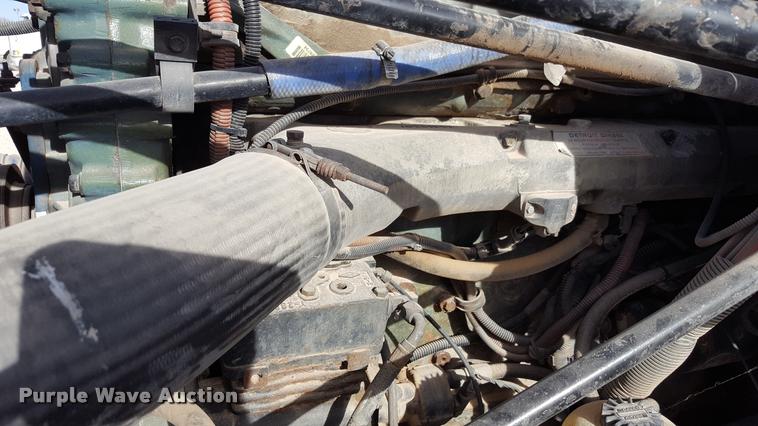 image for item L1641 2003 Freightliner Century ST120 semi truck