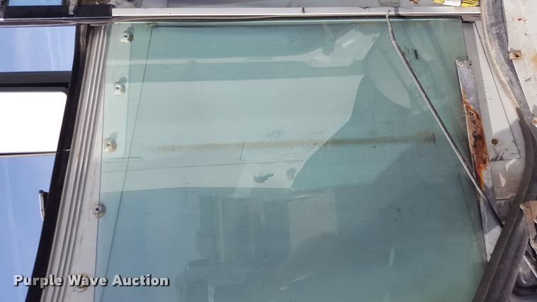 image for item L1641 2003 Freightliner Century ST120 semi truck