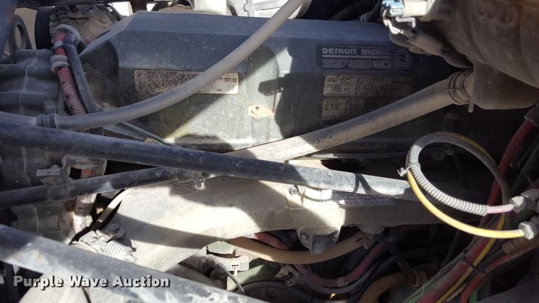 image for item L1642 2003 Freightliner Century ST120 semi truck