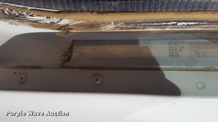 image for item L1642 2003 Freightliner Century ST120 semi truck