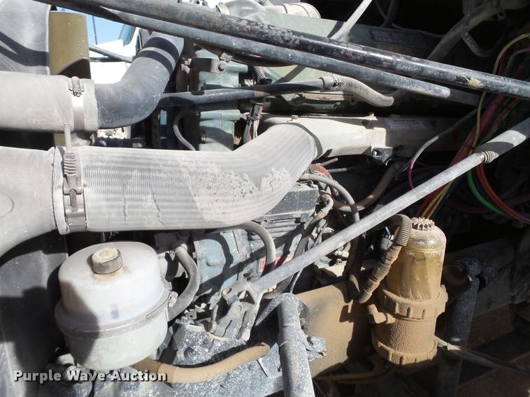 image for item L1644 2003 Freightliner Century ST120 semi truck