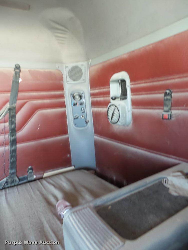 image for item L1644 2003 Freightliner Century ST120 semi truck